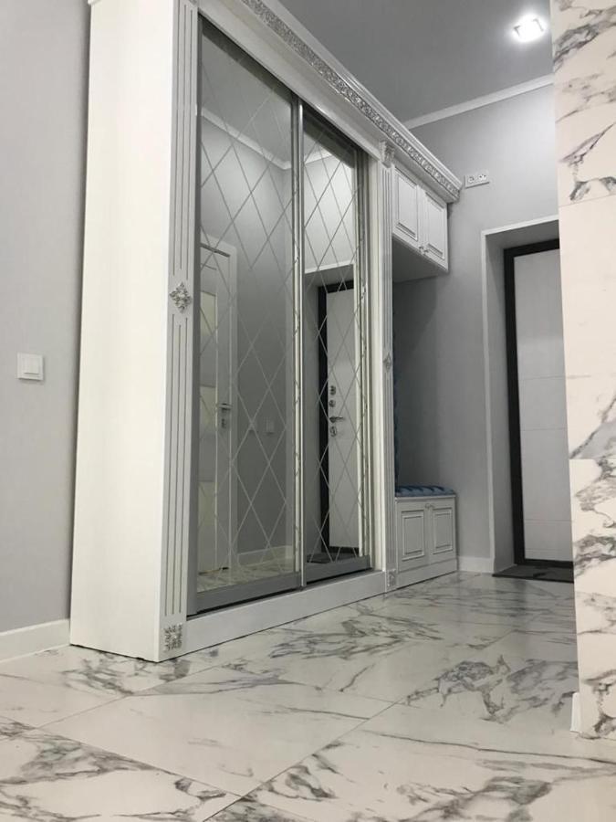 Люкс Апартаменты На Назарбаева Oral Exteriör bild
